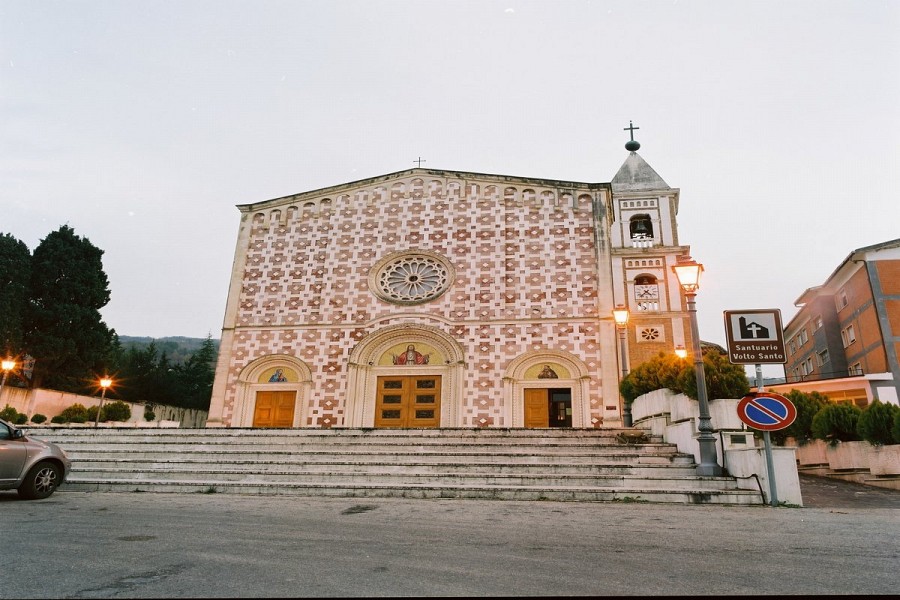 Foto Di Basilica Del Volto Santo Santuario del Volto Santo - Vaticano.com
