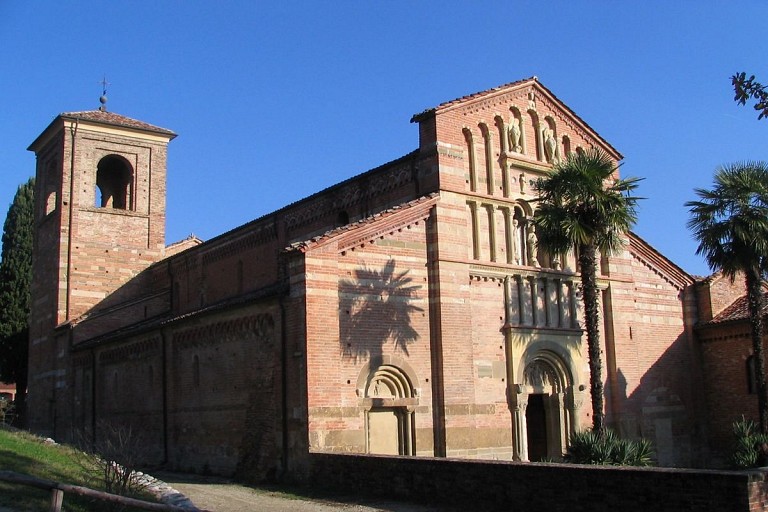 Abbazia di Santa Maria di Vezzolano Abbazia di Santa Maria di Vezzolano