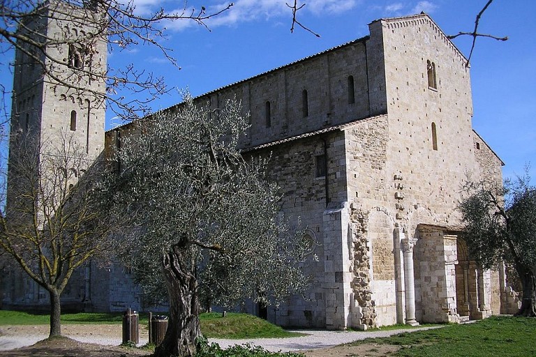 Abbazia di Sant'Antimo Abbazia di Sant'Antimo
