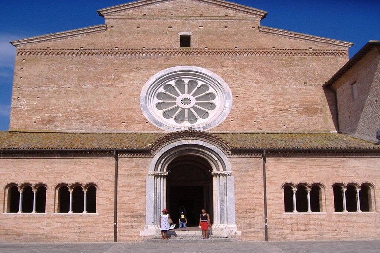 Abbazia di Fiastra Abbazia di Fiastra
