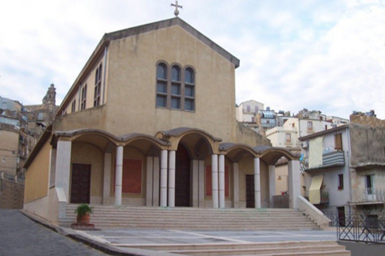 Santuario SS Maria del Ponte Santuario SS Maria del Ponte