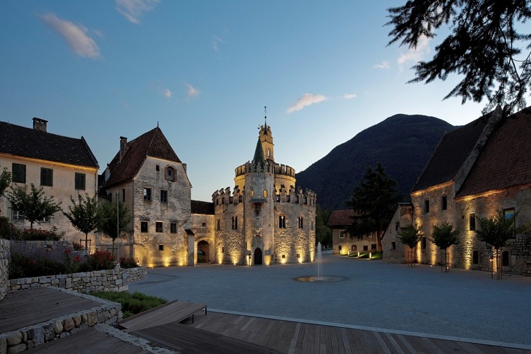 Santuario Santa Maria ad Gratias - Abbazia di Novacella Santuario Santa Maria ad Gratias - Abbazia di Novacella